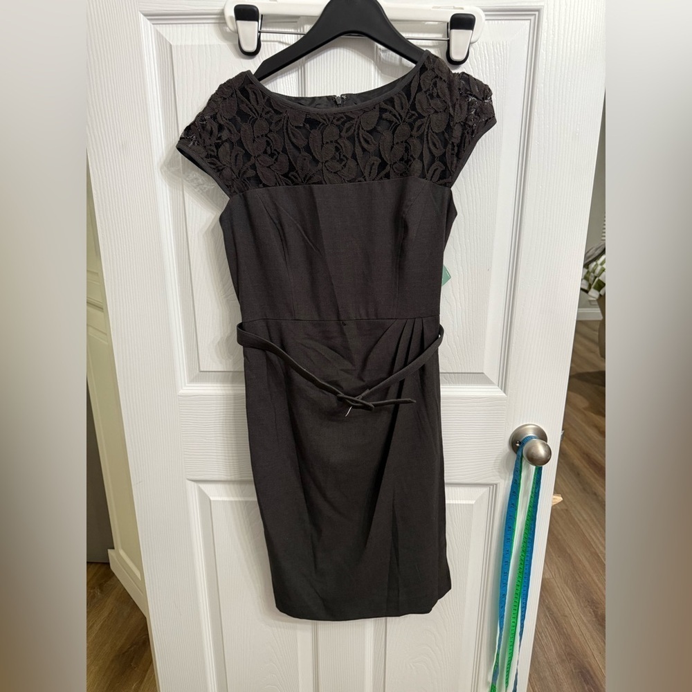 Jones Wear Pencil Dress size 6 Charcoal Gray New With Tags Belted Lace Shoulders